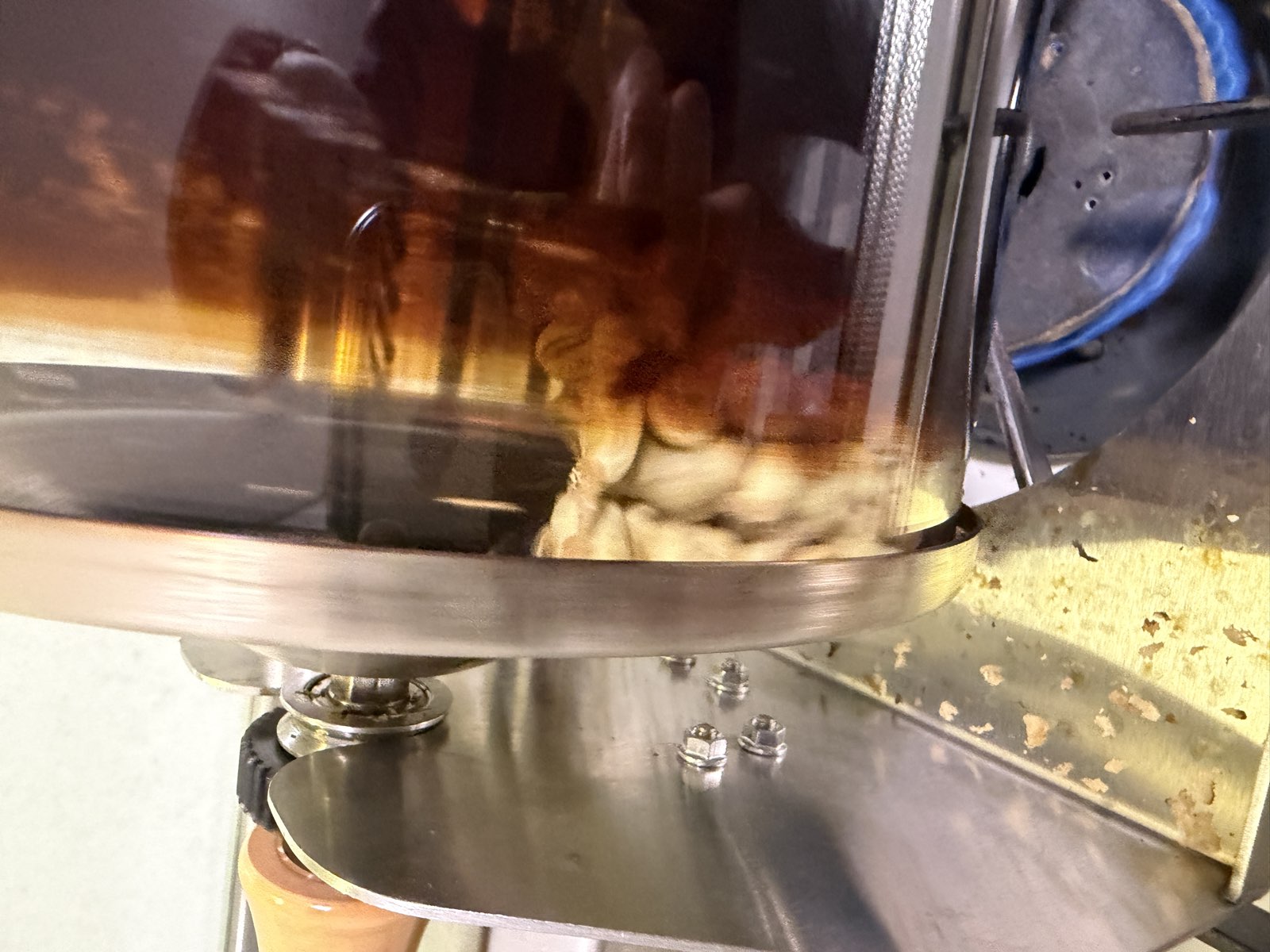 焙煎中の豆の様子