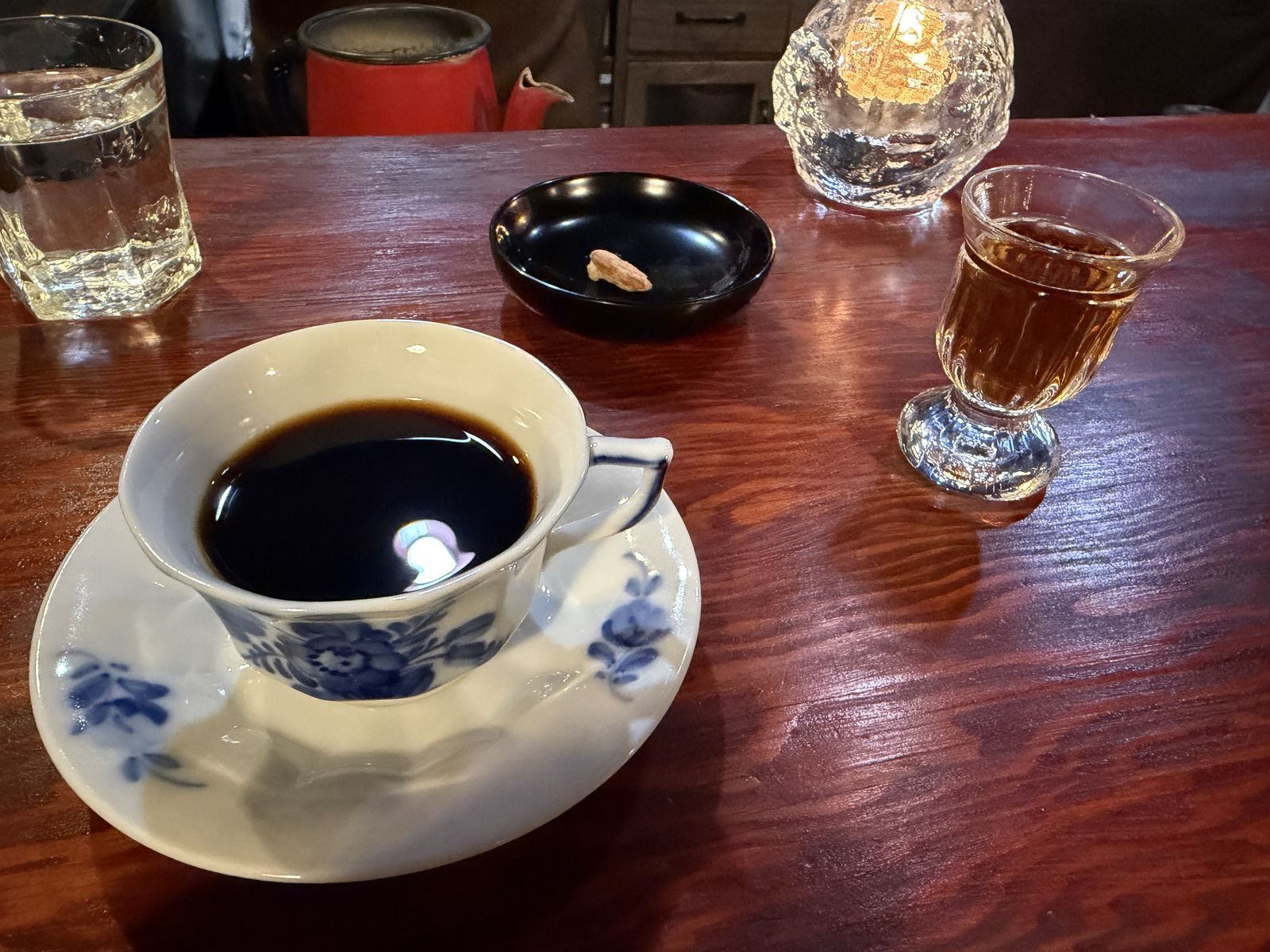 かうひい堂（門司港）訪問記｜10年以上寝かせた「オールドコーヒー」とネルドリップ