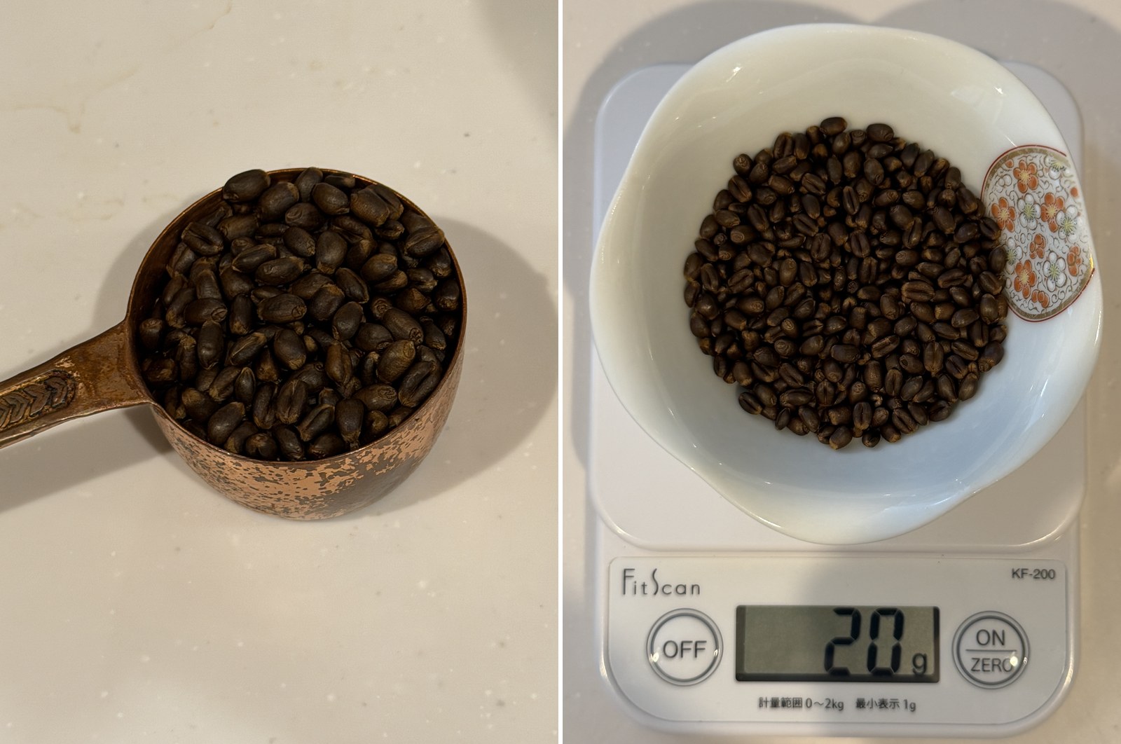 計量スプーンと、焙煎小麦20gの様子